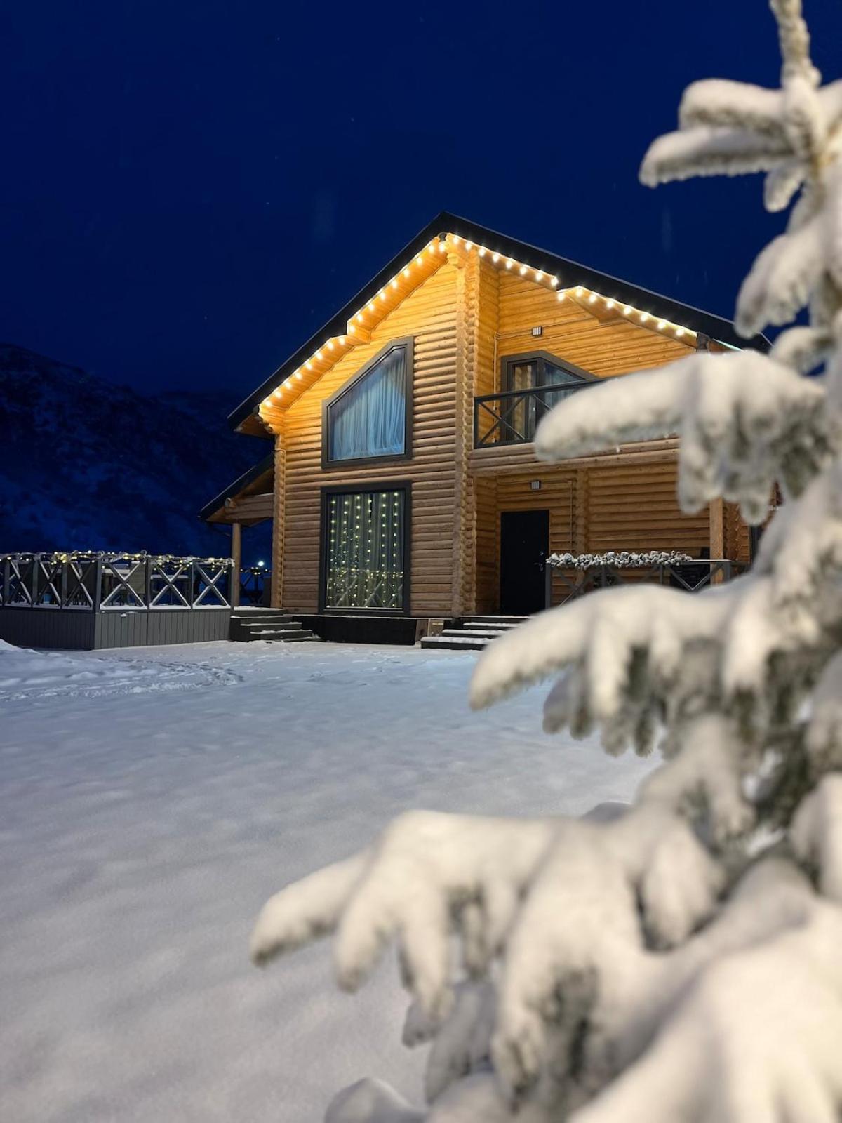 Chalet Familyhousetabagan гостевой дом,коттедж в горах для компании с террасой и баней Almaty