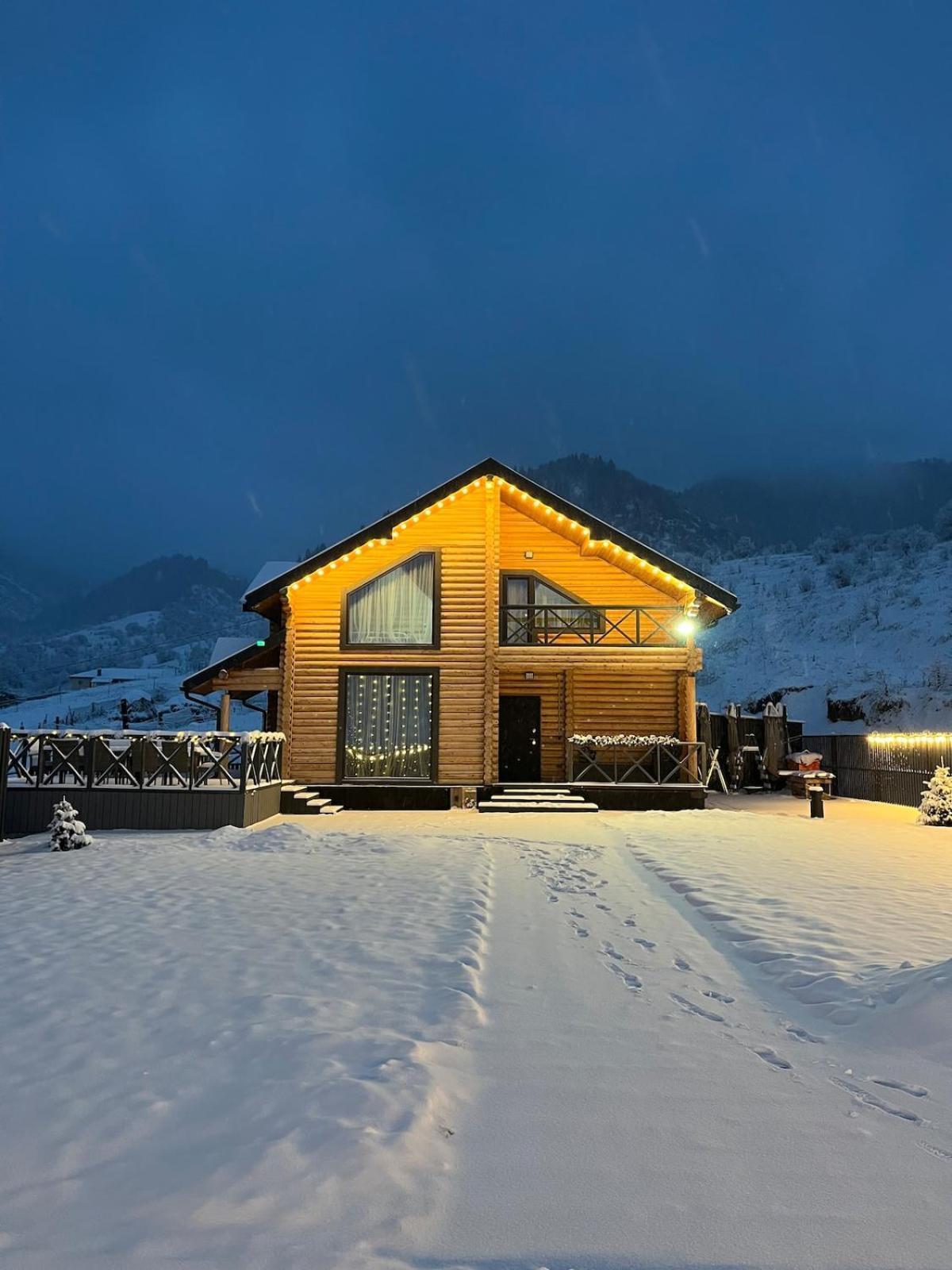 Familyhousetabagan гостевой дом,коттедж в горах для компании с террасой и баней Almaty