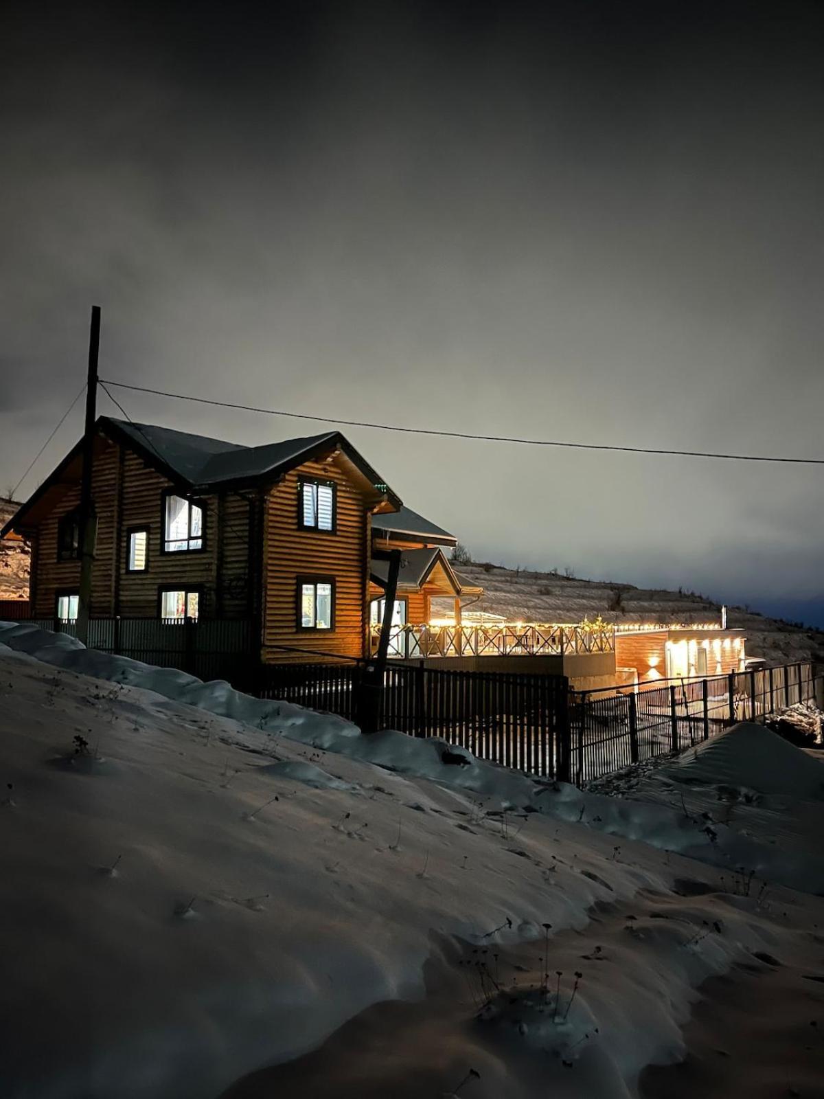 Chalet Familyhousetabagan гостевой дом,коттедж в горах для компании с террасой и баней Almaty
